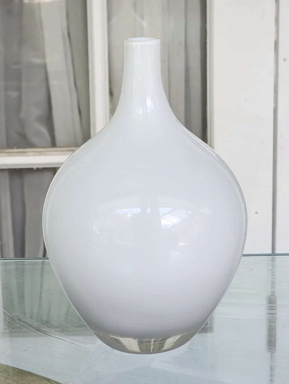IKEA Modernist White Salong Bud Vase, Hand Blown Glass, Beautiful Shape